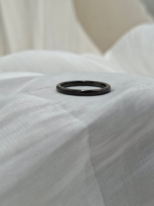 Zane Ring (size 6-9)