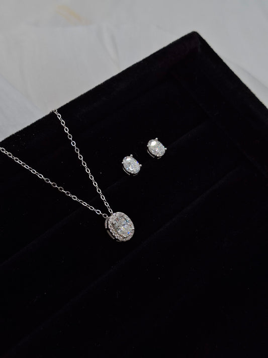 Elara Moissanite Set