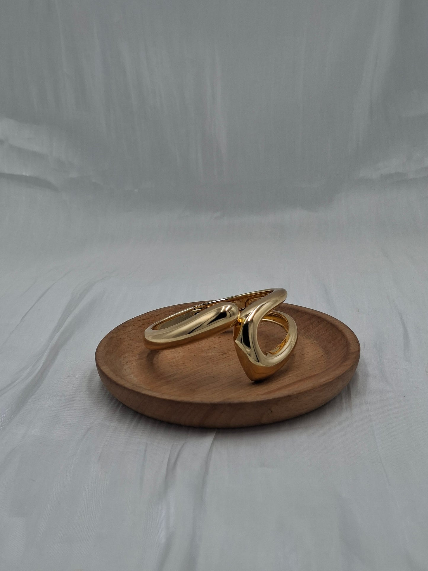 Curve Chunky Bangle
