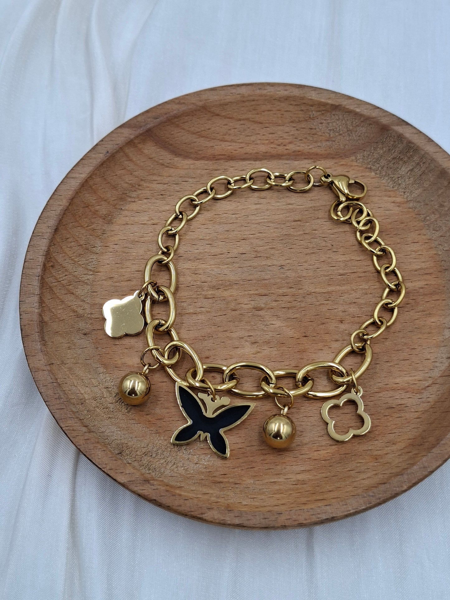 Buy Charm Chain Bracelet for Women at ElsaLagos in Nigeria
