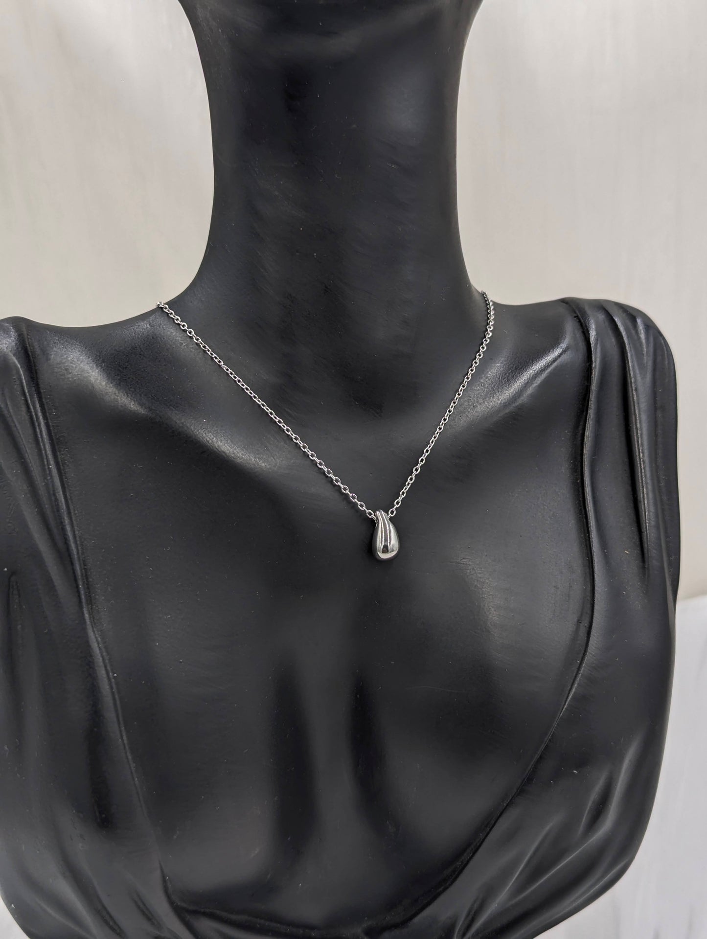 Droplet Necklace