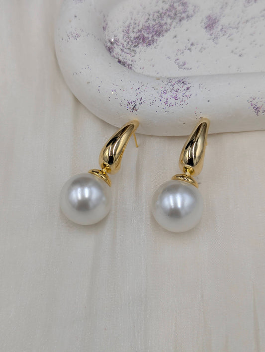 Boss Pearl Earrings