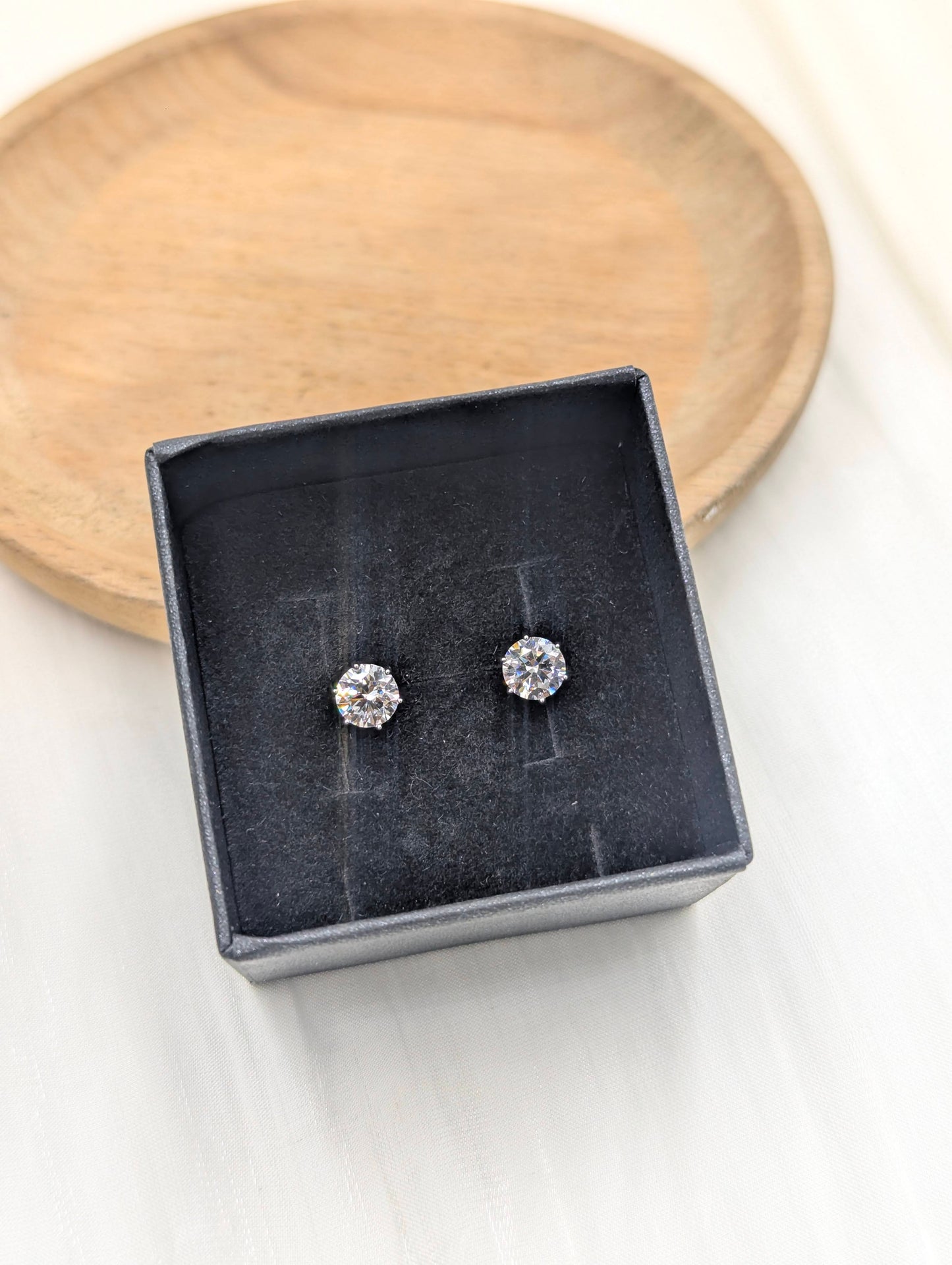 Shop Roli Stud Earring for Women at ElsaLagos in Nigeria