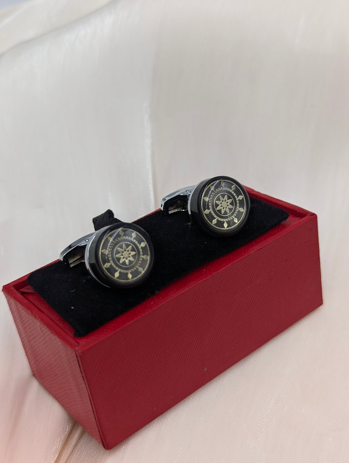 Cufflinks