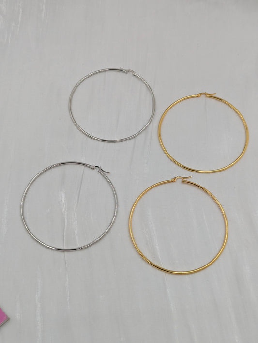 Classic Hoop Earring (4)