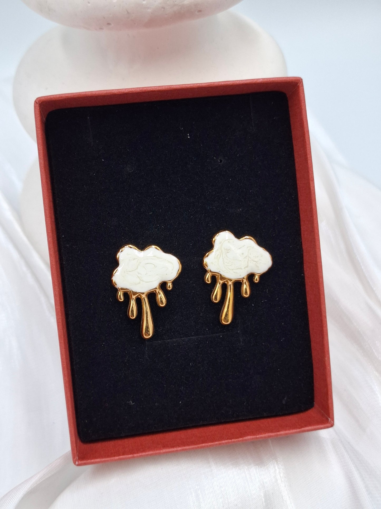 Cloud Studs