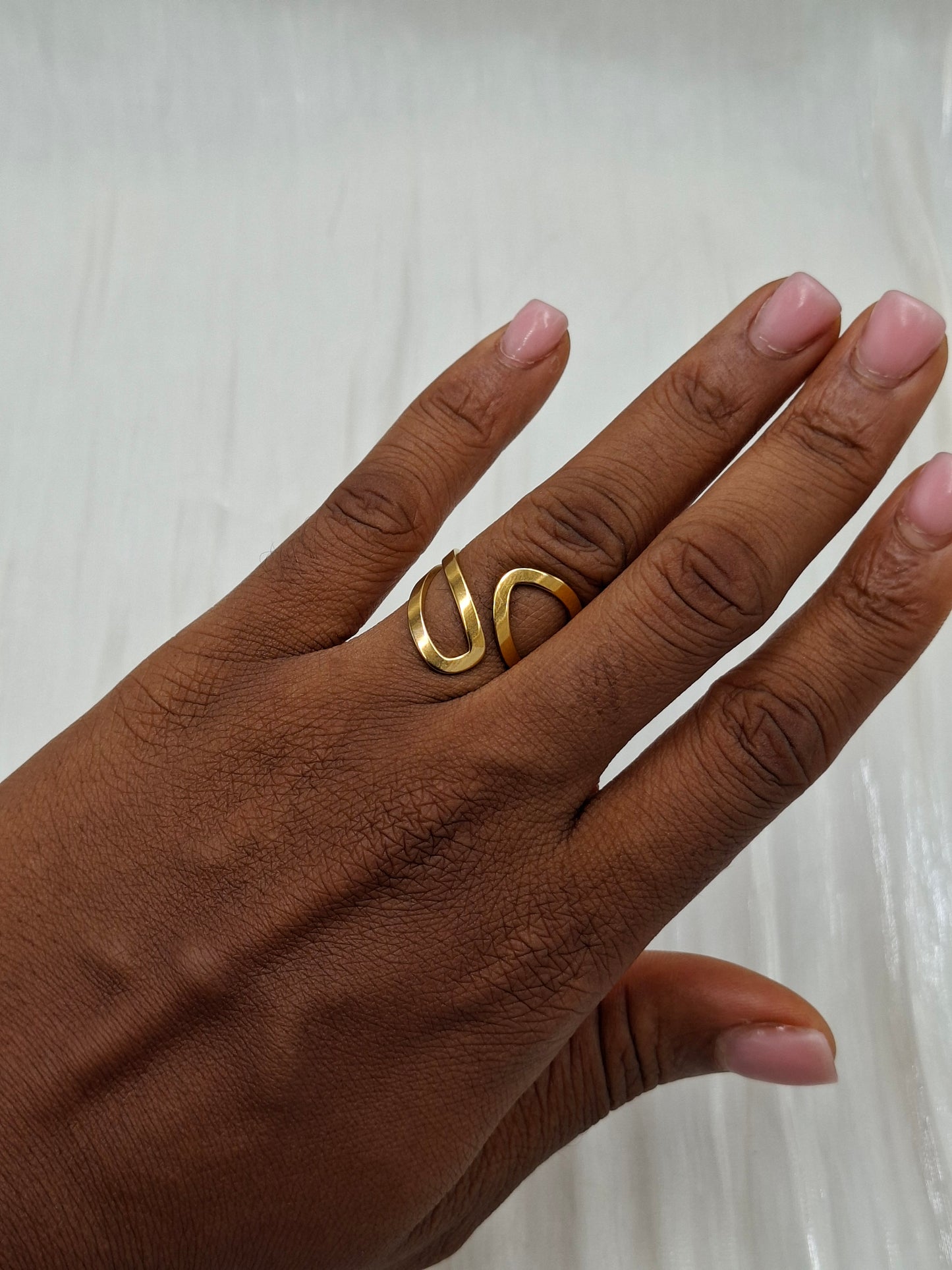Swoop Ring (size 7-9)