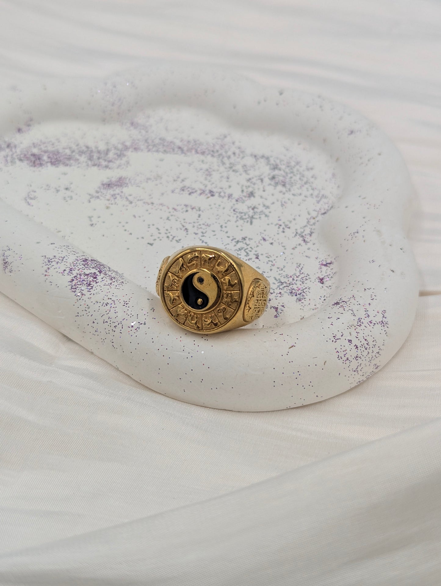 Yin Yang Ring (size 12)