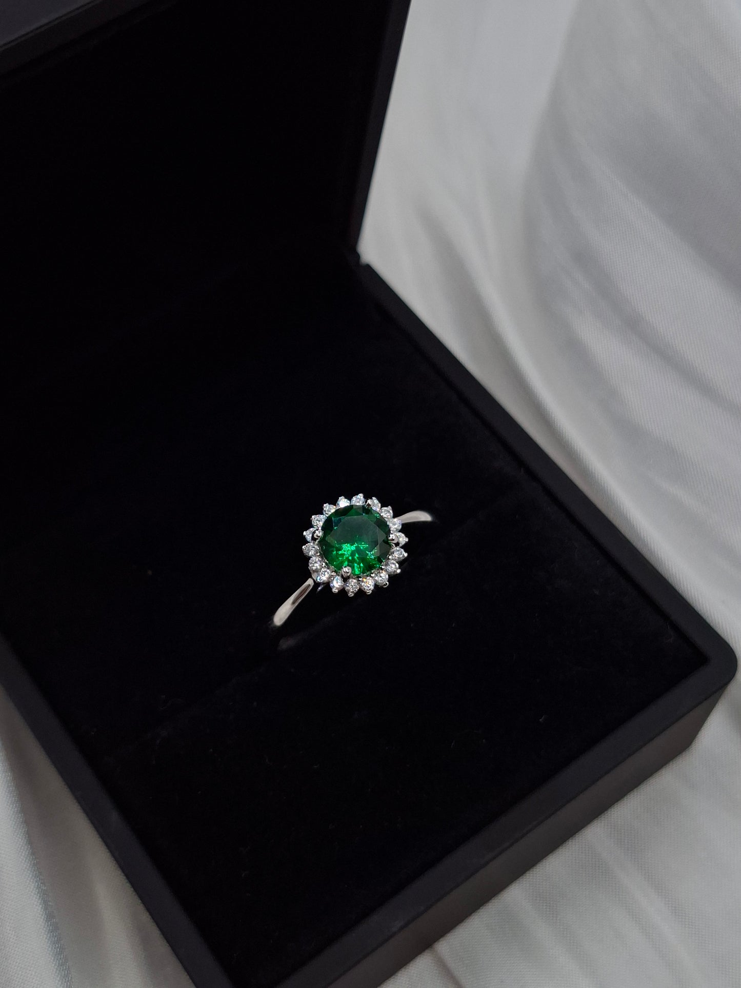 Emerald Sparkle Ring