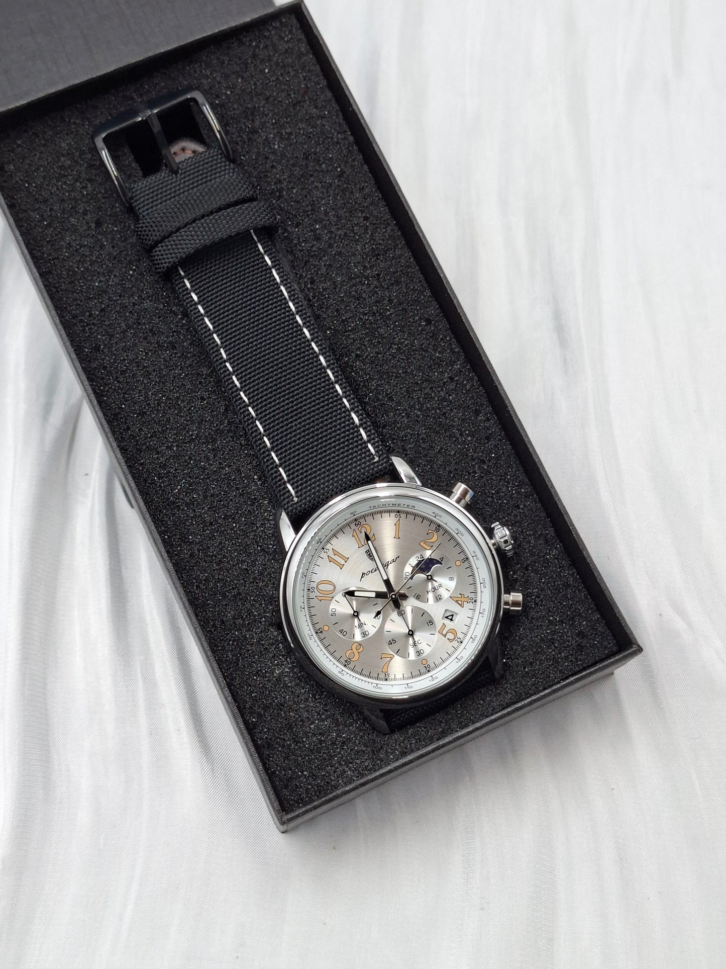 Black and Silver Stitched Poedagar Wristwatch
