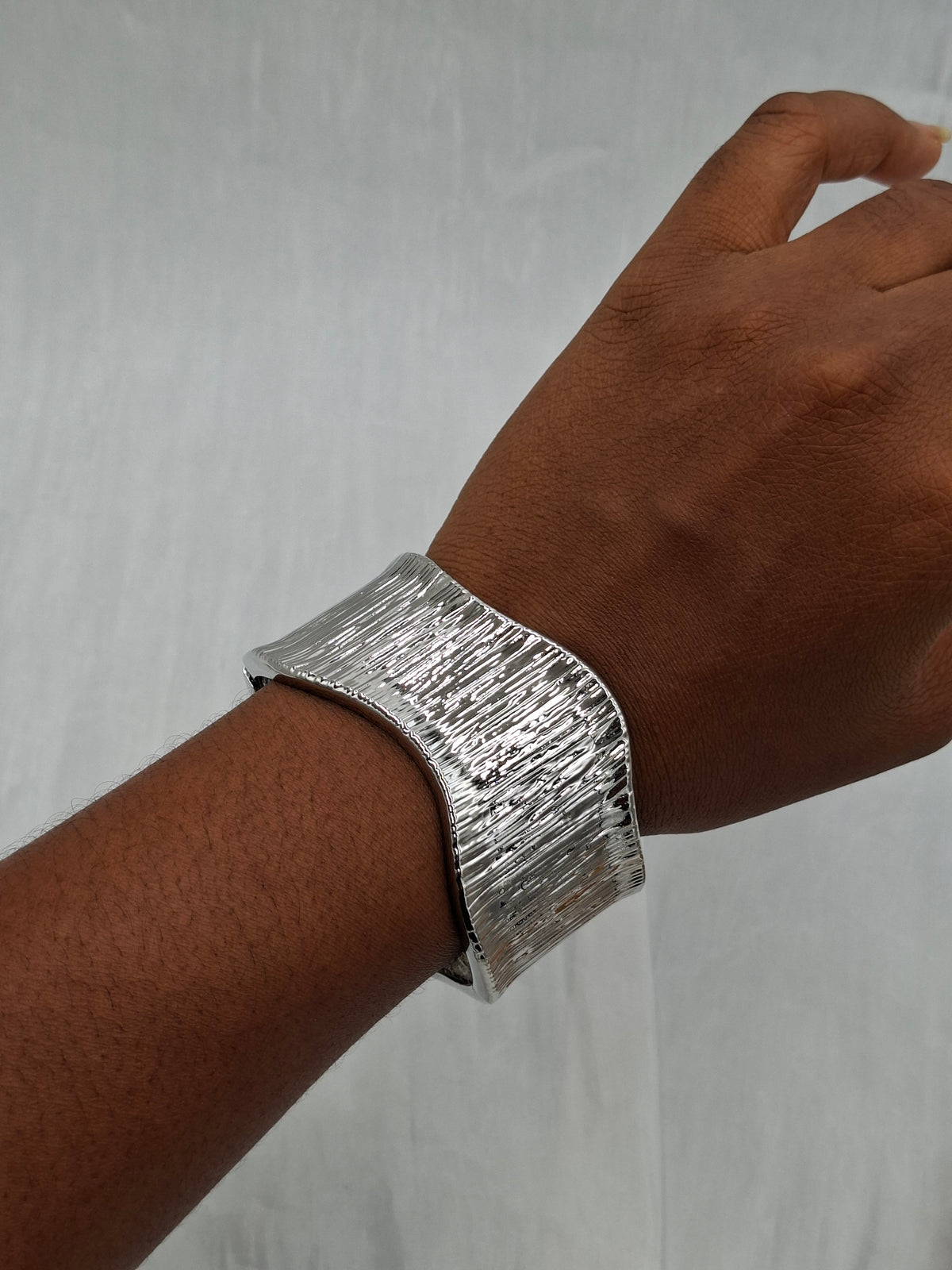 Ribbed Statement Bangle