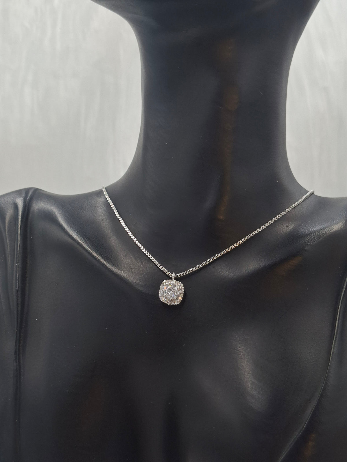 Lumina Necklace