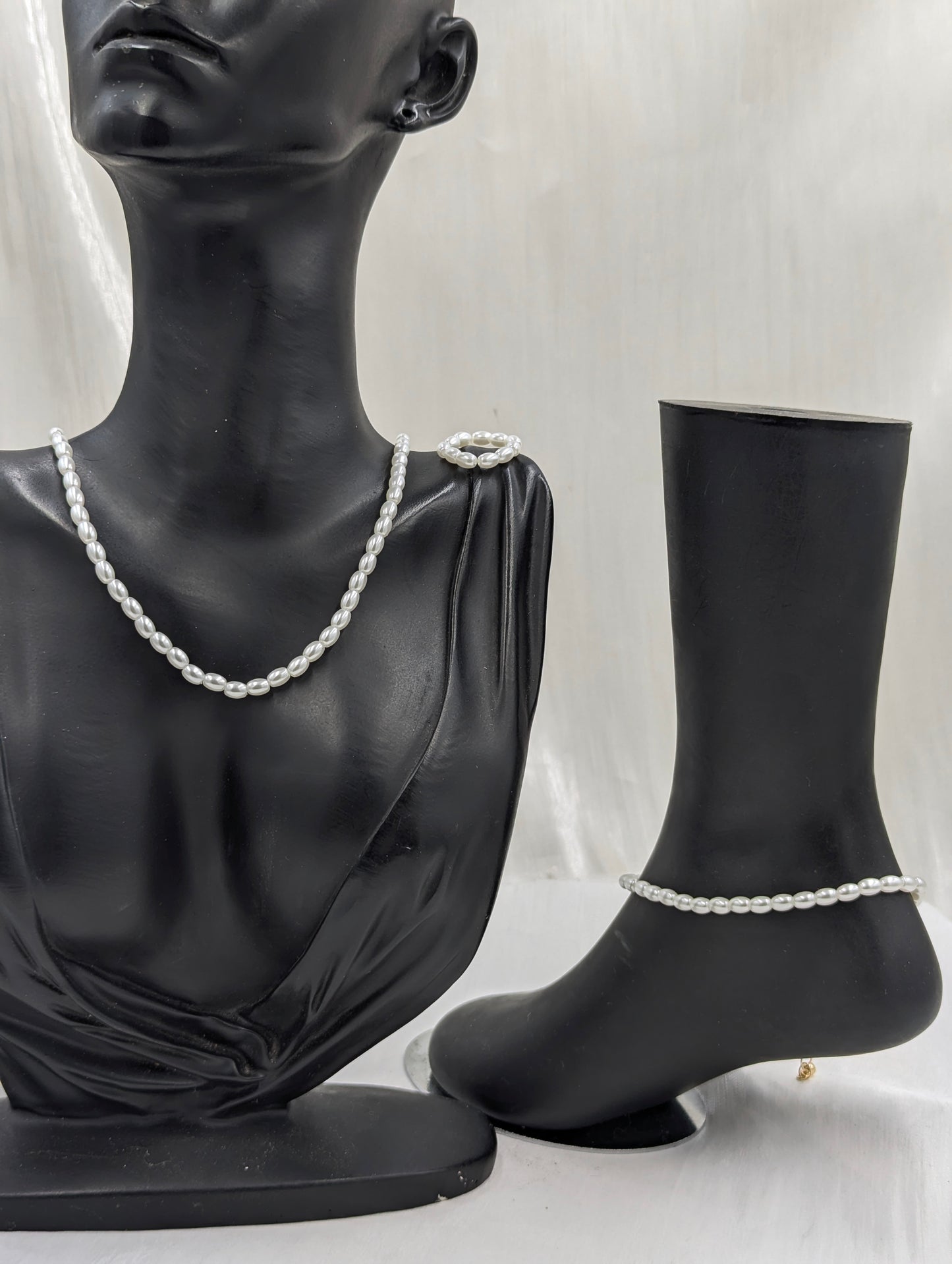 Minimalist Pearl Set