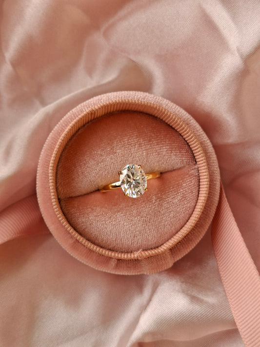 Oluchi Moissanite Ring