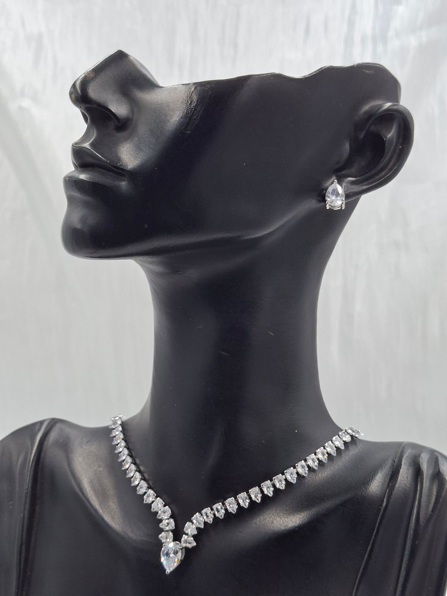 Dainty V Necklace and Earring Set
