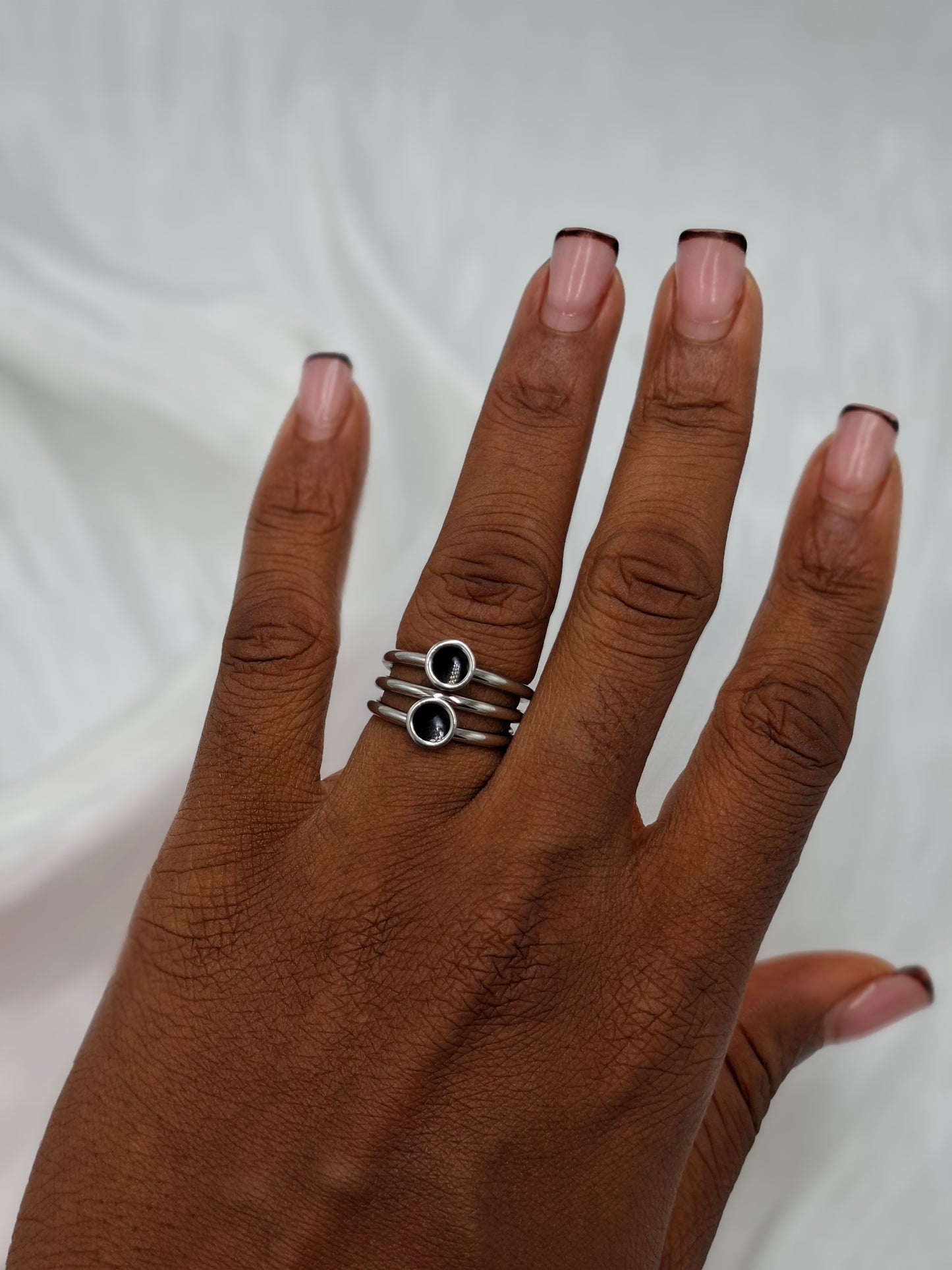Black Circle Ring (size 7)