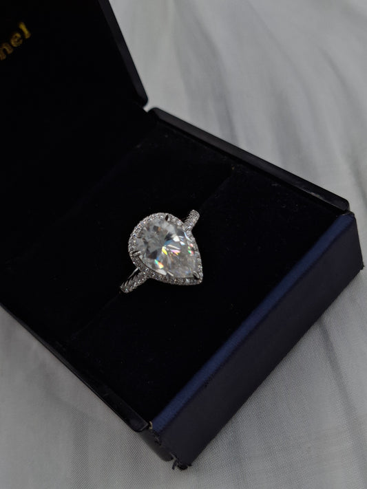 Lisa Moissanite Engagement Ring