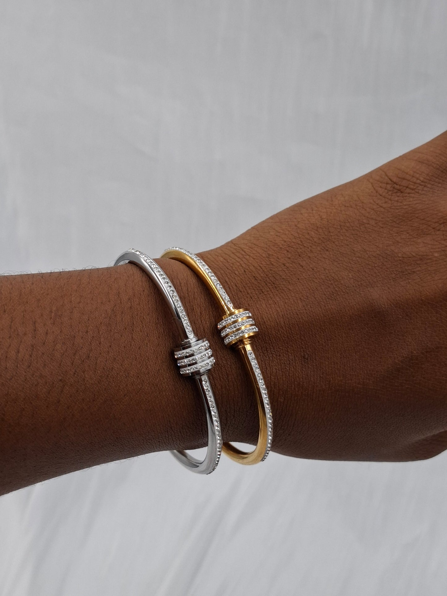 Zircon Inlay Designer Bangle
