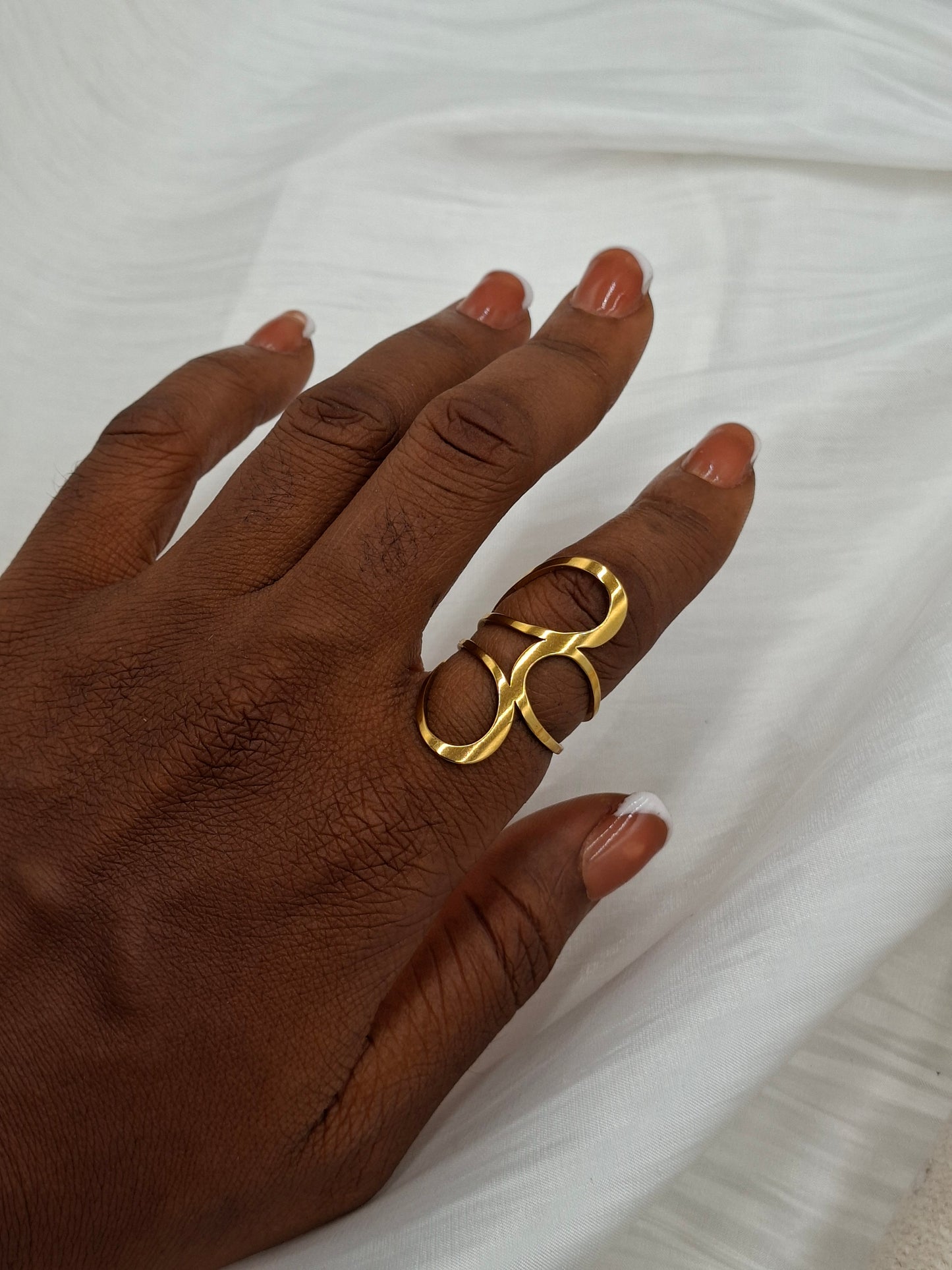 Lily Ring (size 7-9)