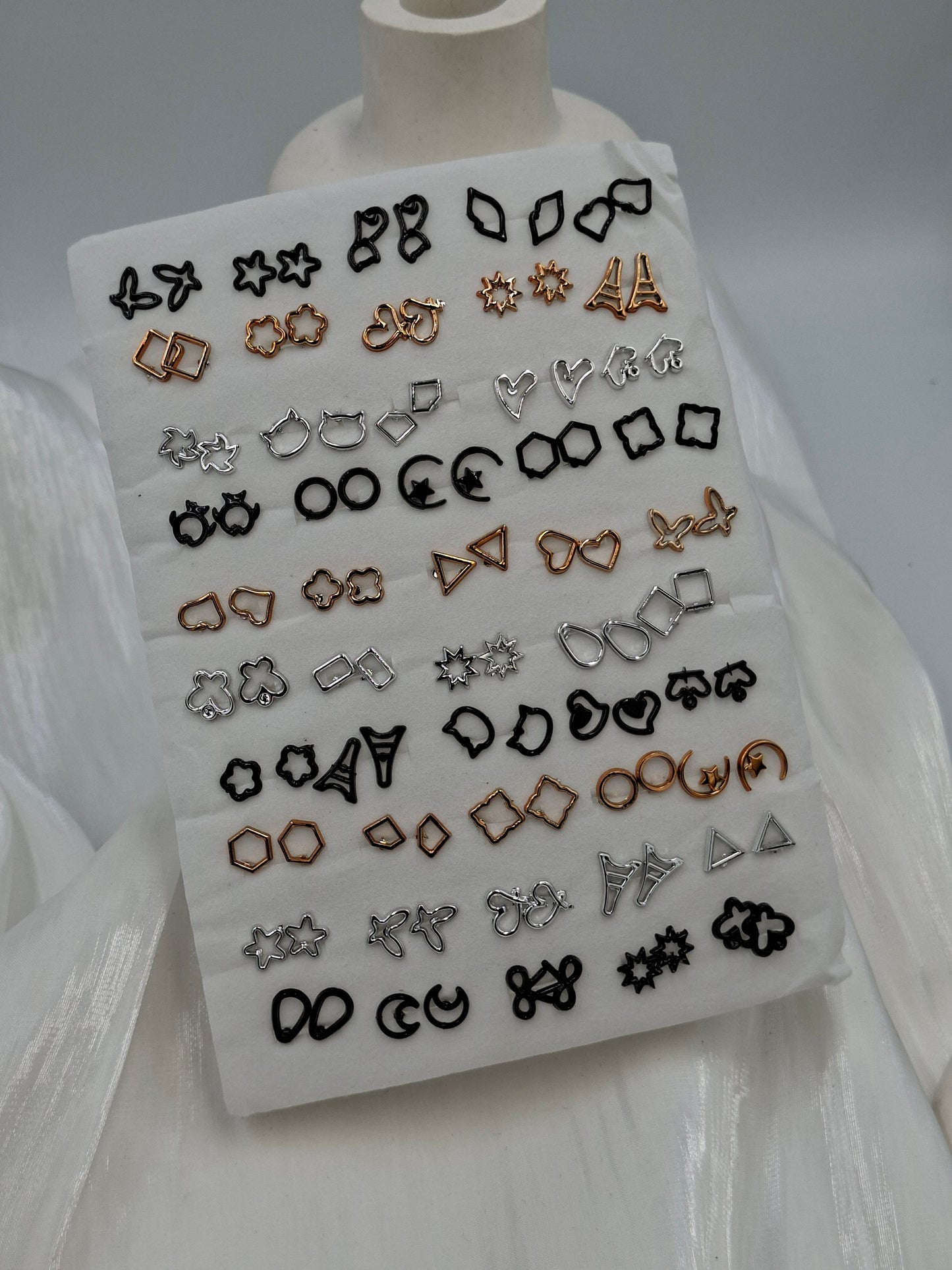 Mixed Colour Pack of Studs