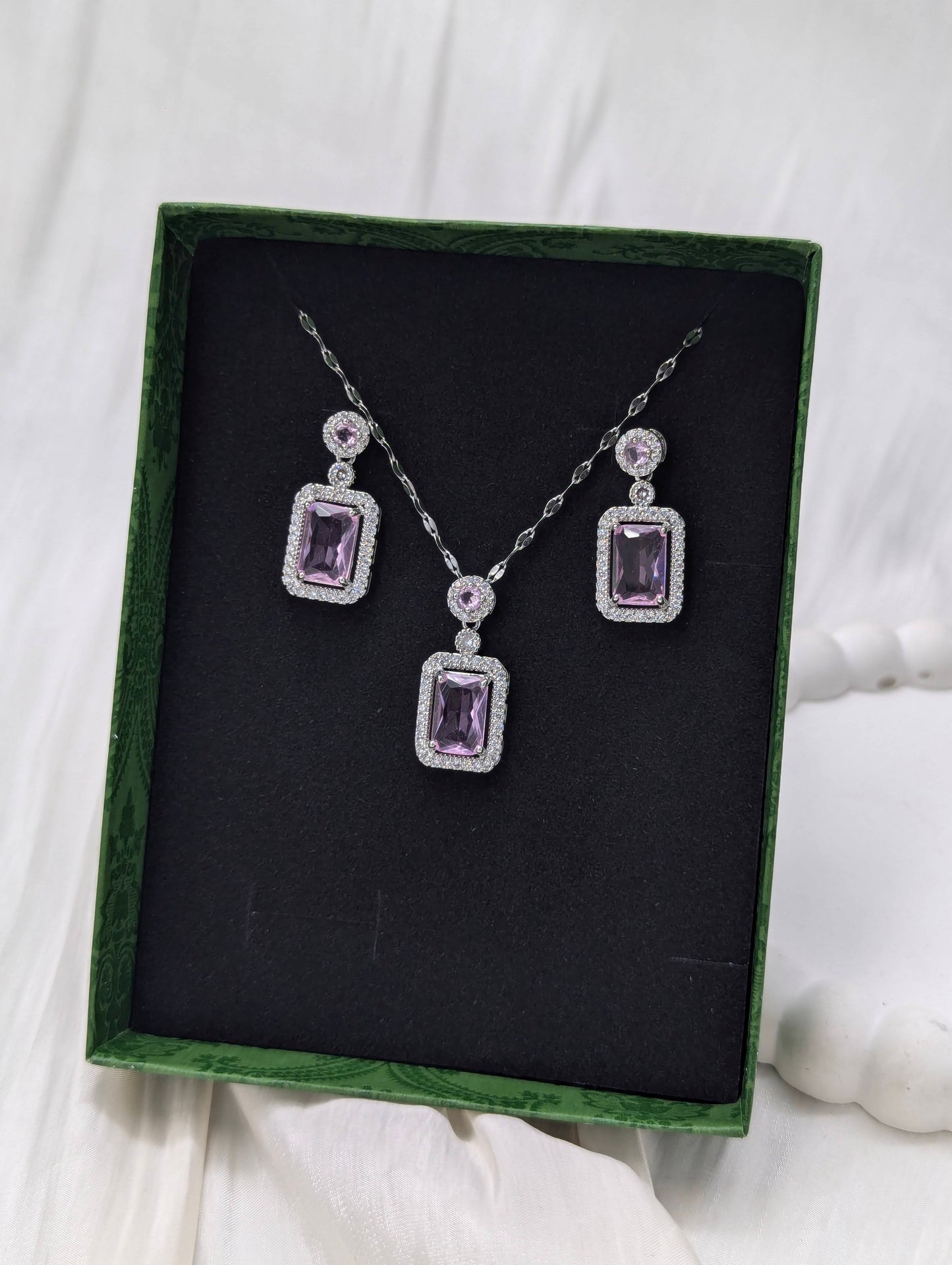 Shine Necklace Set