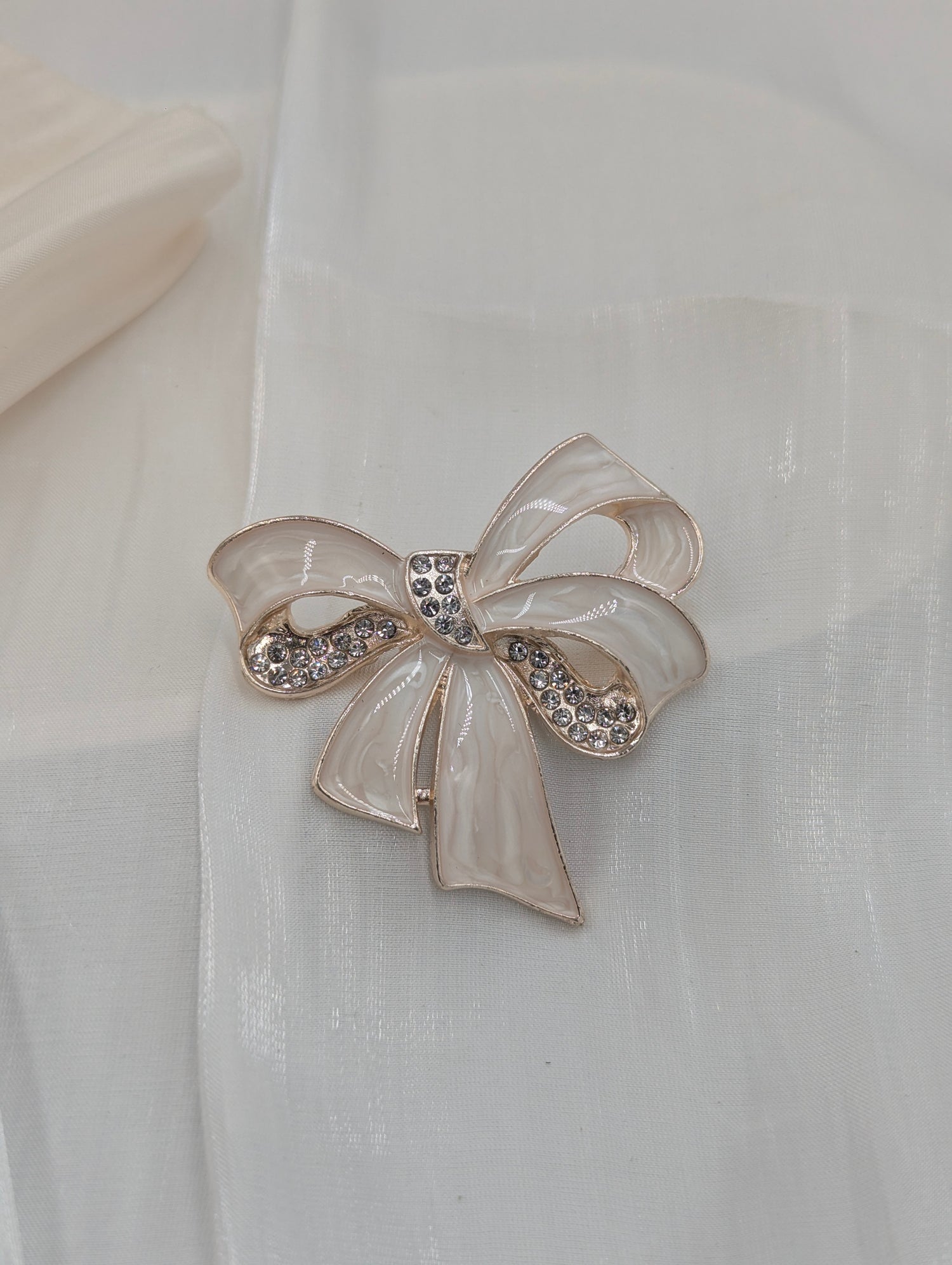 Brooches / Lapel pins