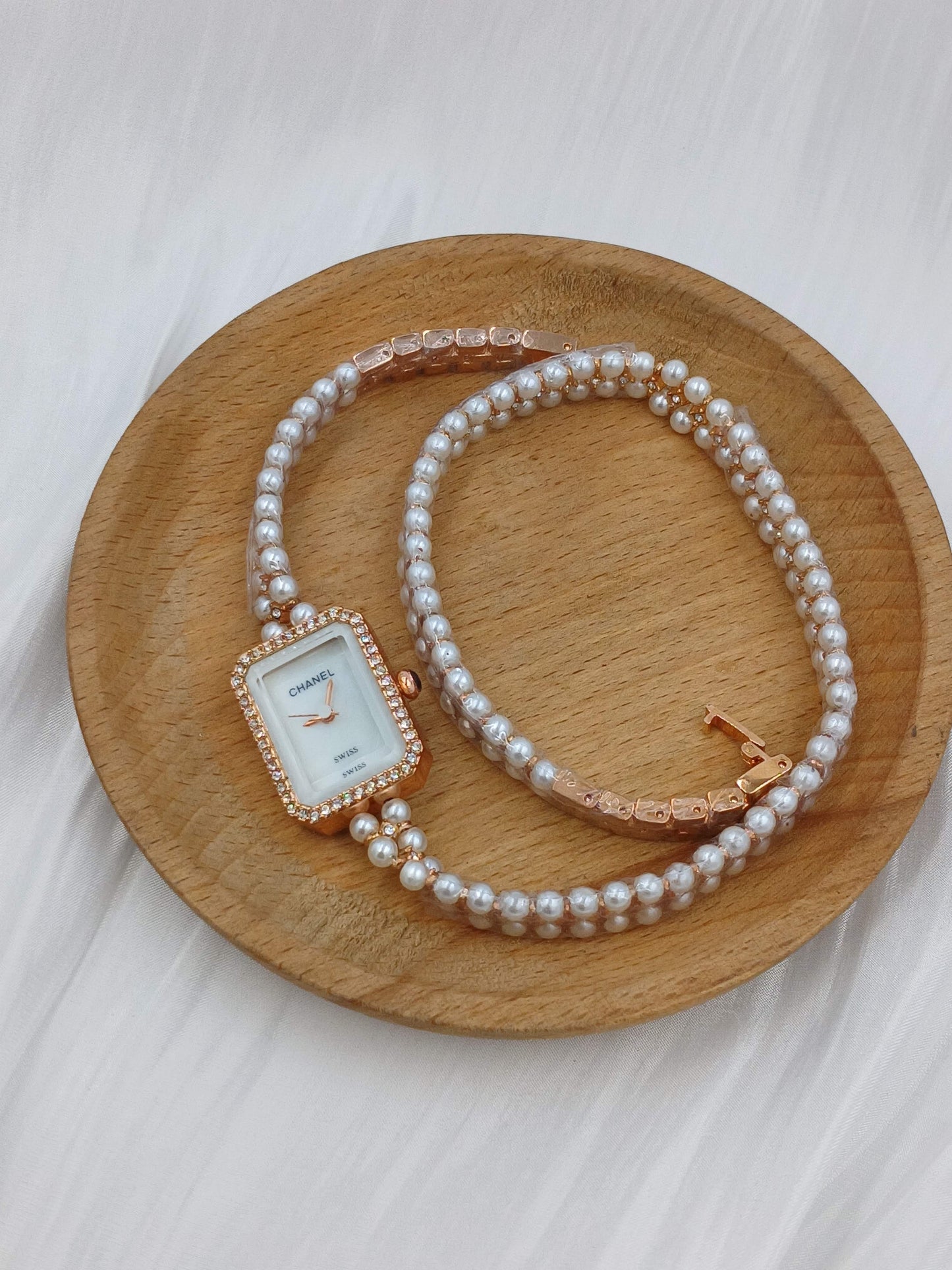 Pearl Bracelet Wristwatch