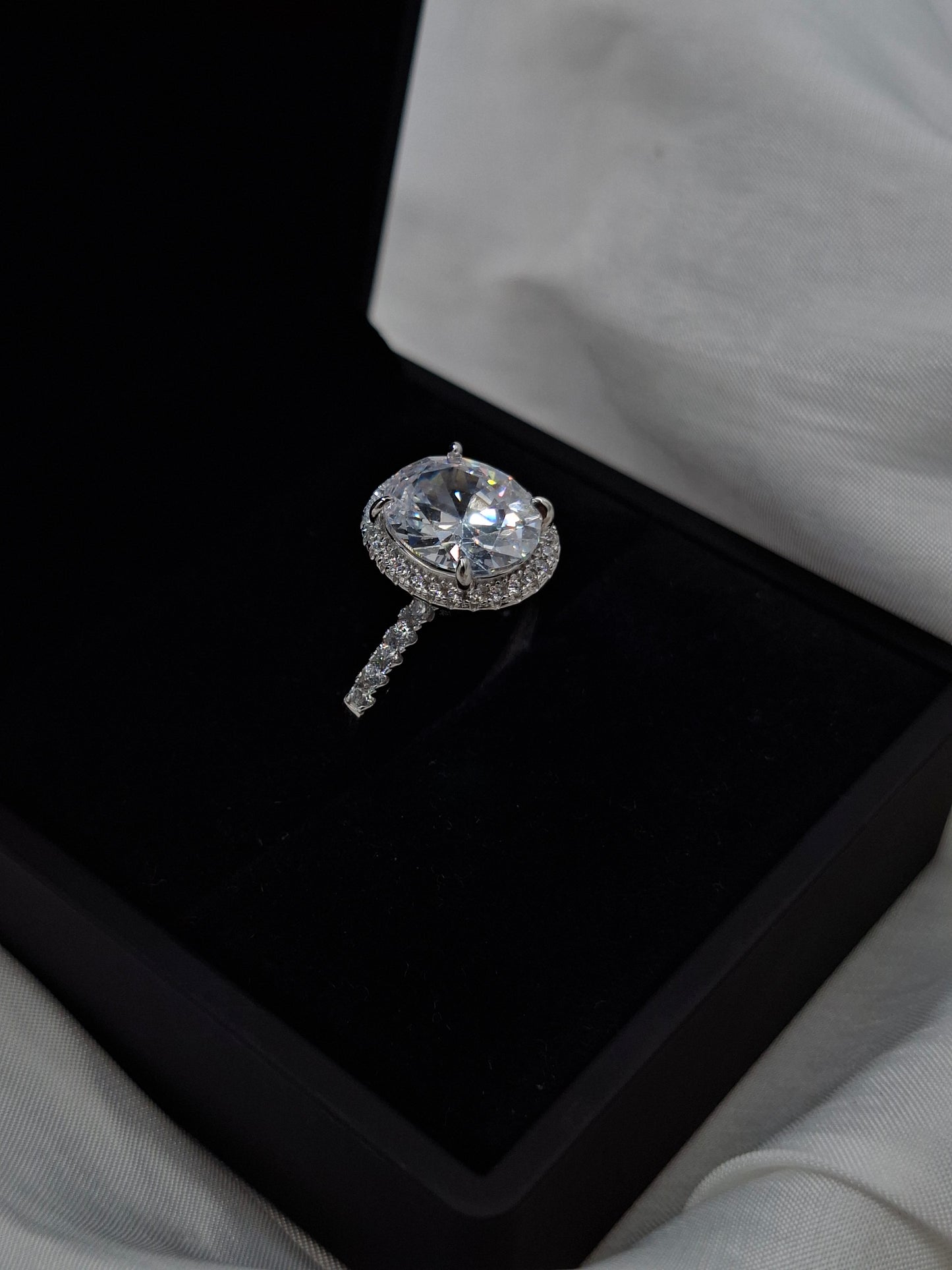 Luna Classic Ring