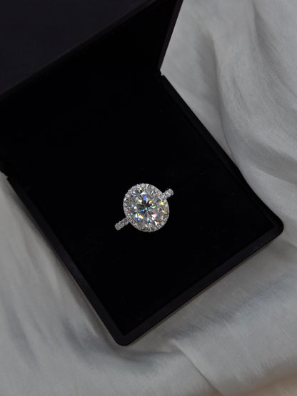 Luna Moissanite Ring