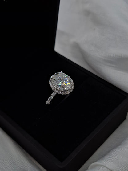 Luna Moissanite Ring