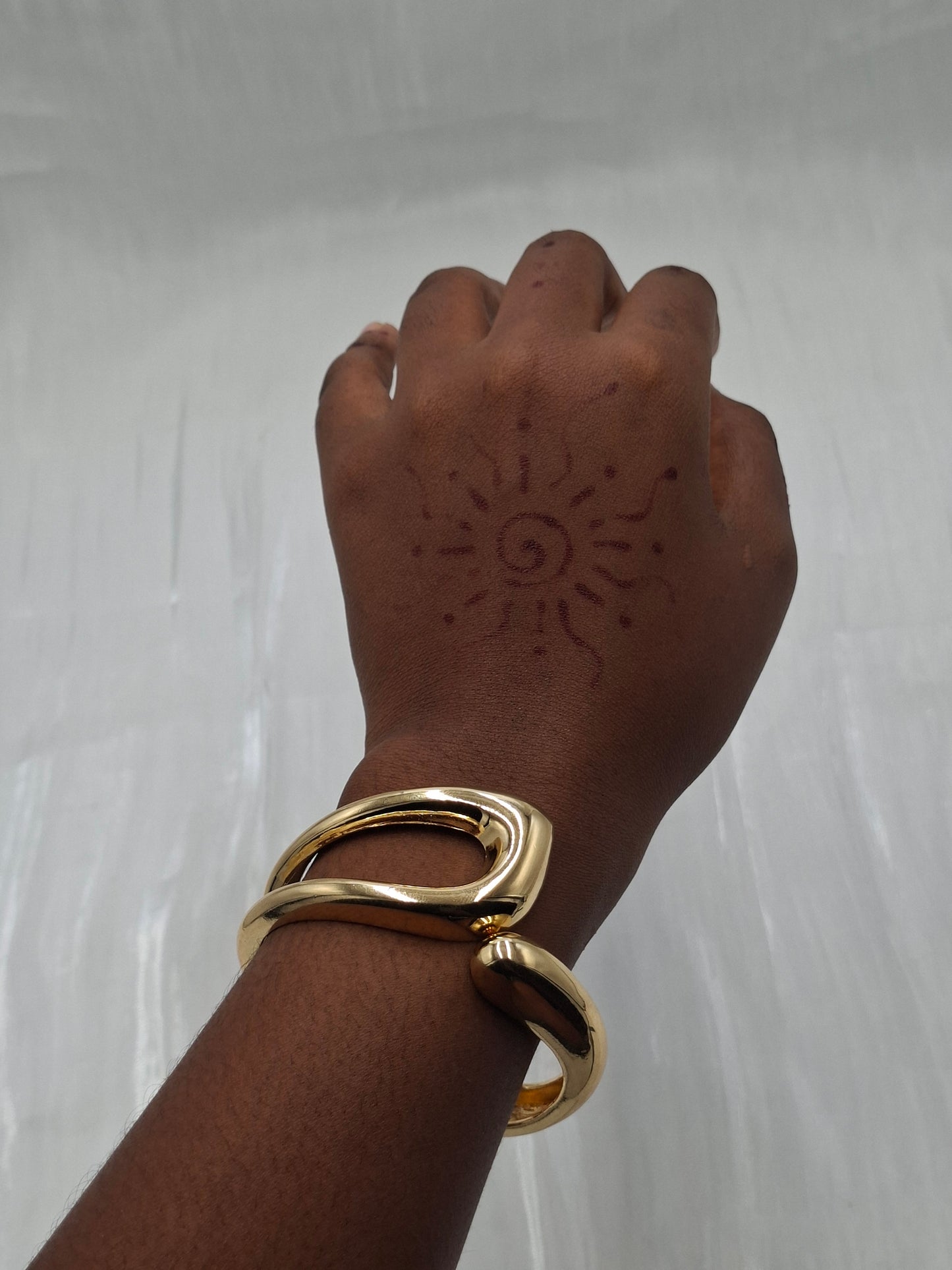 Curve Chunky Bangle