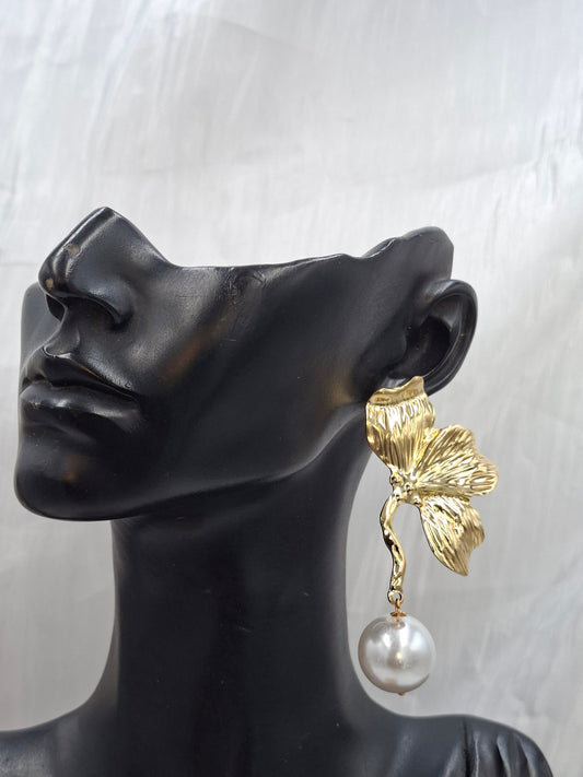 Orchid Pearl Earrings