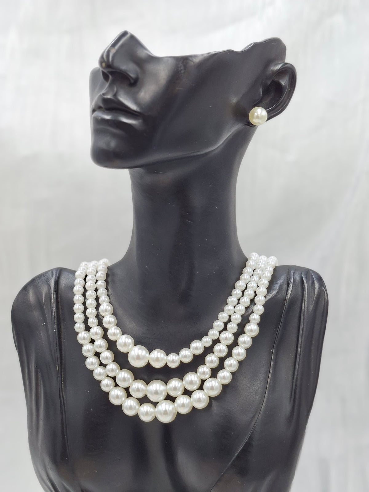 Triple Strand Pearl Necklace Set