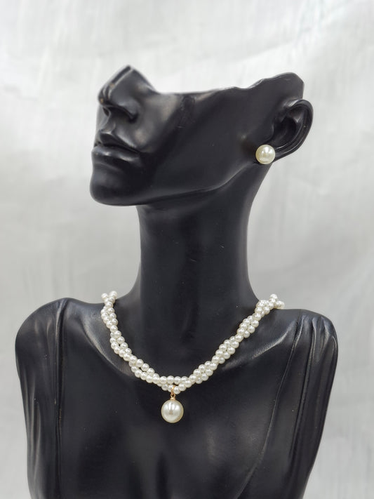 Twist Pearl Necklace Set