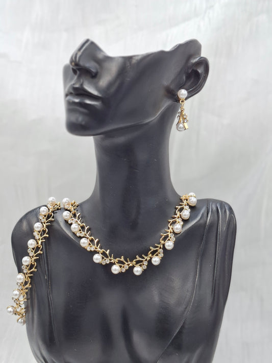 Gold Merida Necklace Set