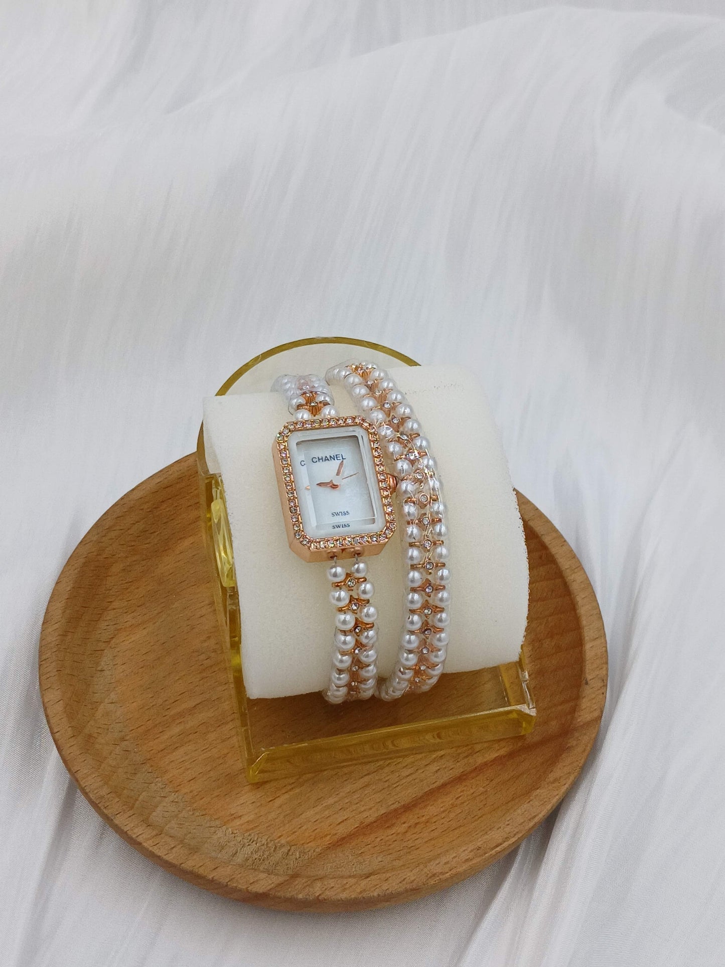 Pearl Bracelet Wristwatch