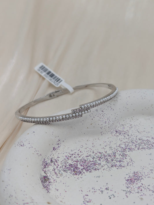 Pearl Clasp Bangle