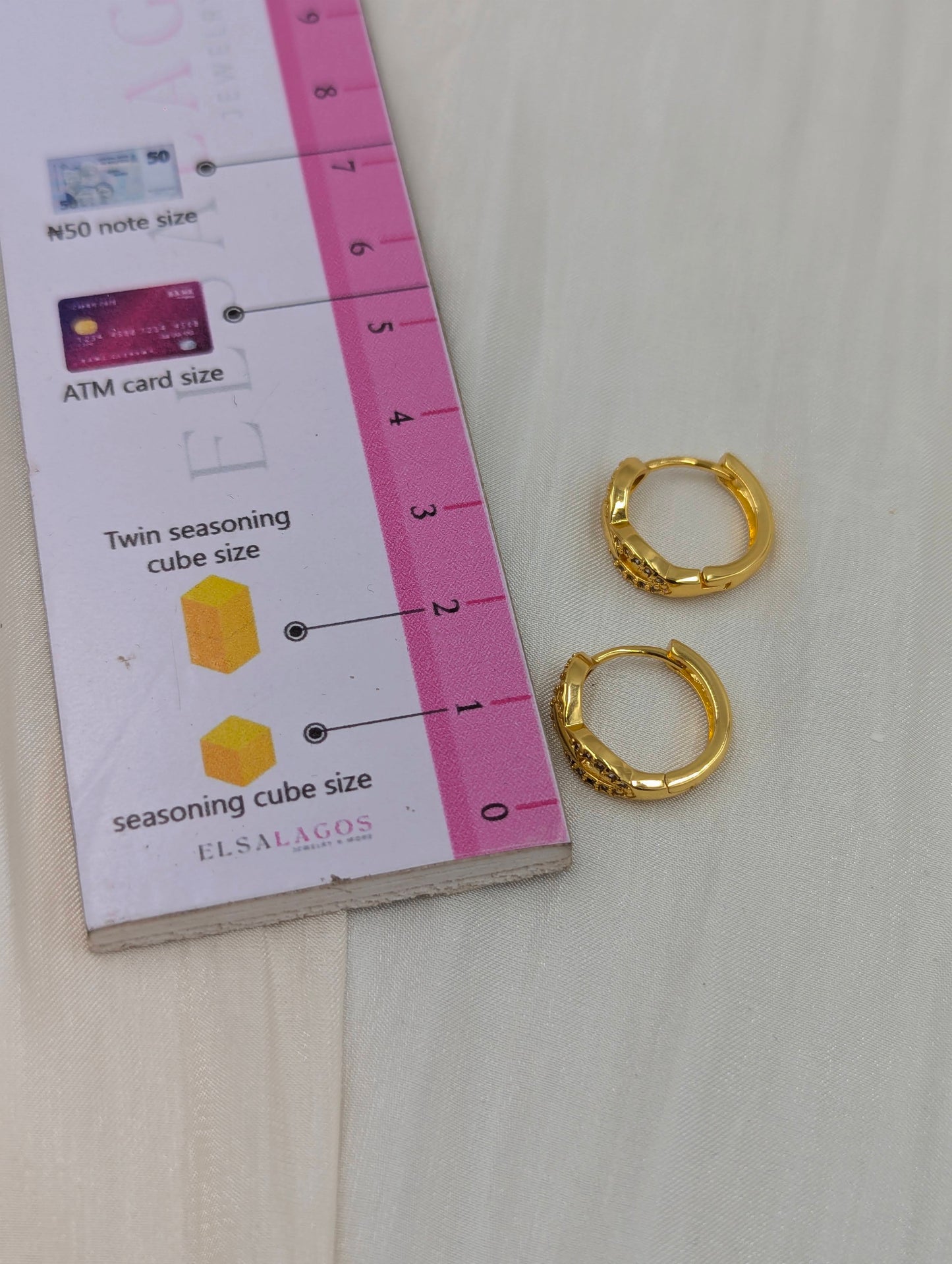 Twist Hingeback Hoops