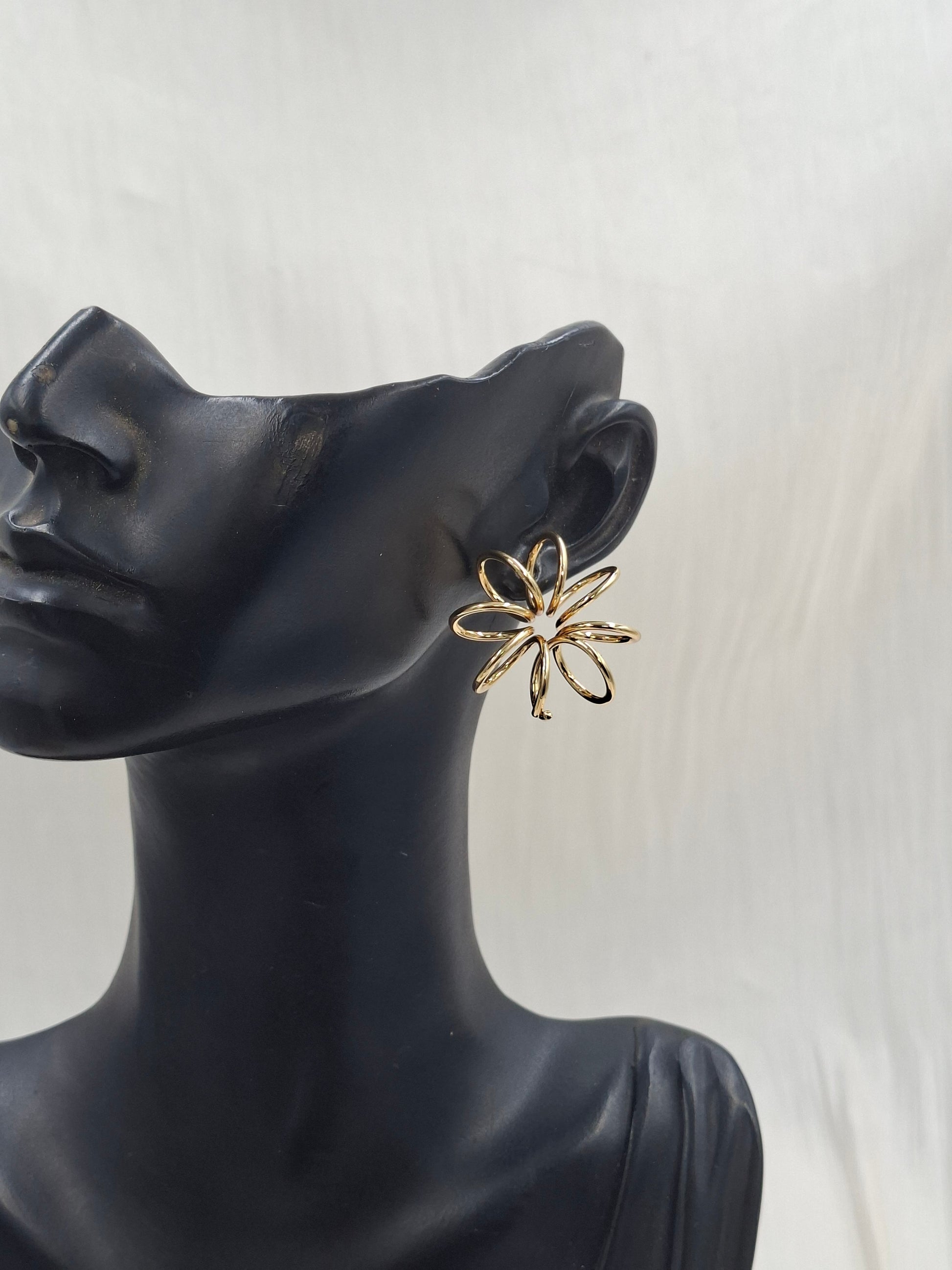 Shop Gold Wire Earring for Women at ElsaLagos in Nigeria