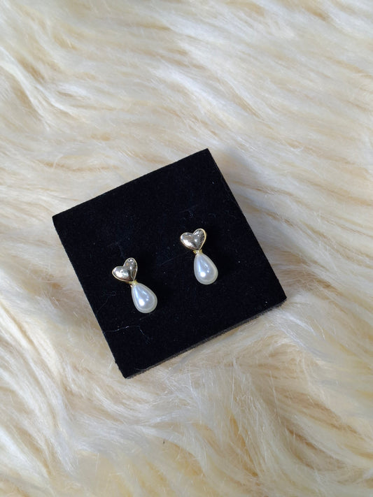 Shop Heart Pearl Stud Earring for Women at ElsaLagos in Nigeria