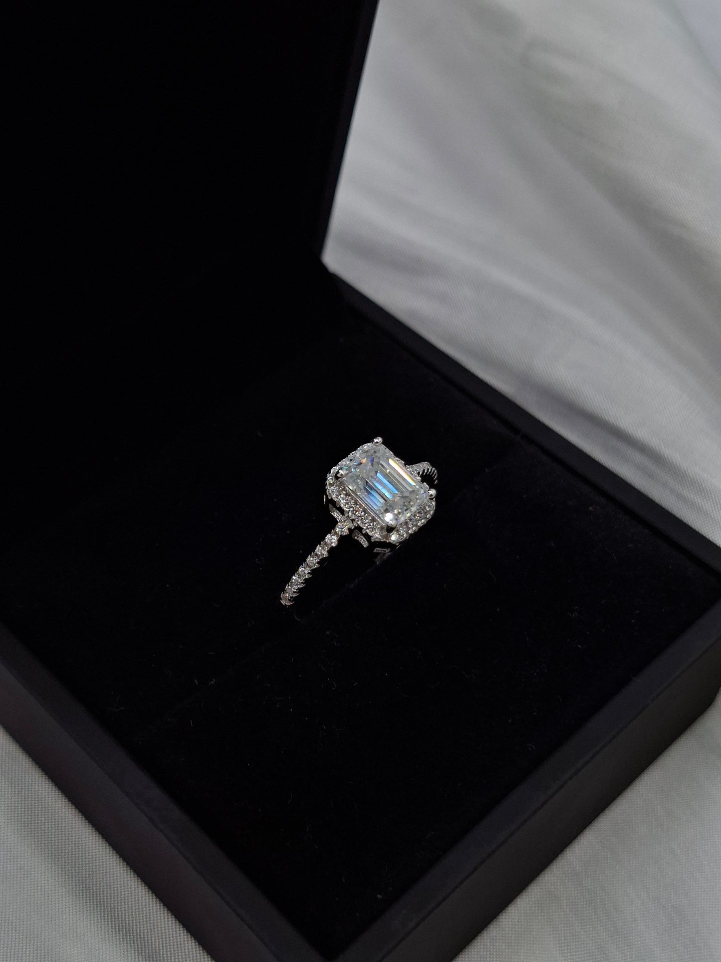 Shop Ophelia Moissanite Engagement Ring for Women at ElsaLagos in Nigeria