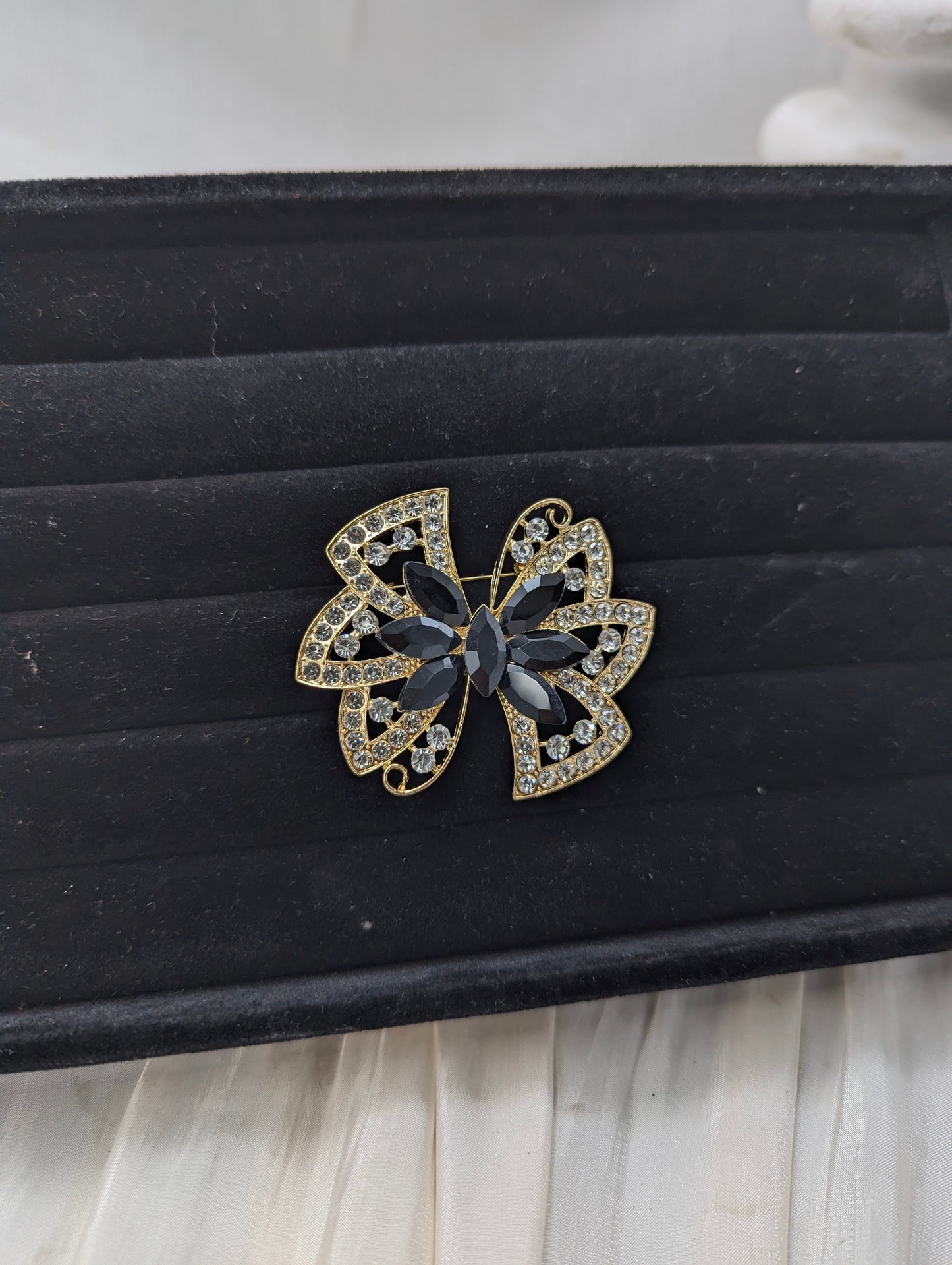 Wave Brooch