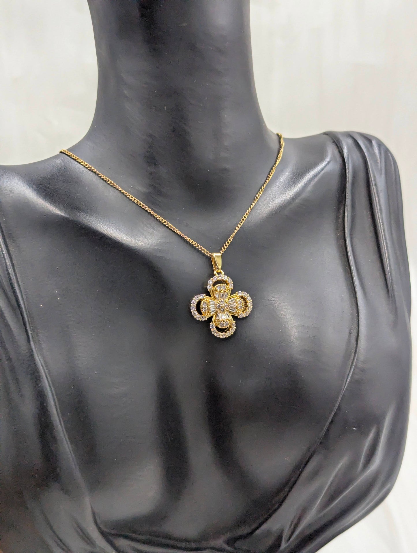 Amara Necklace