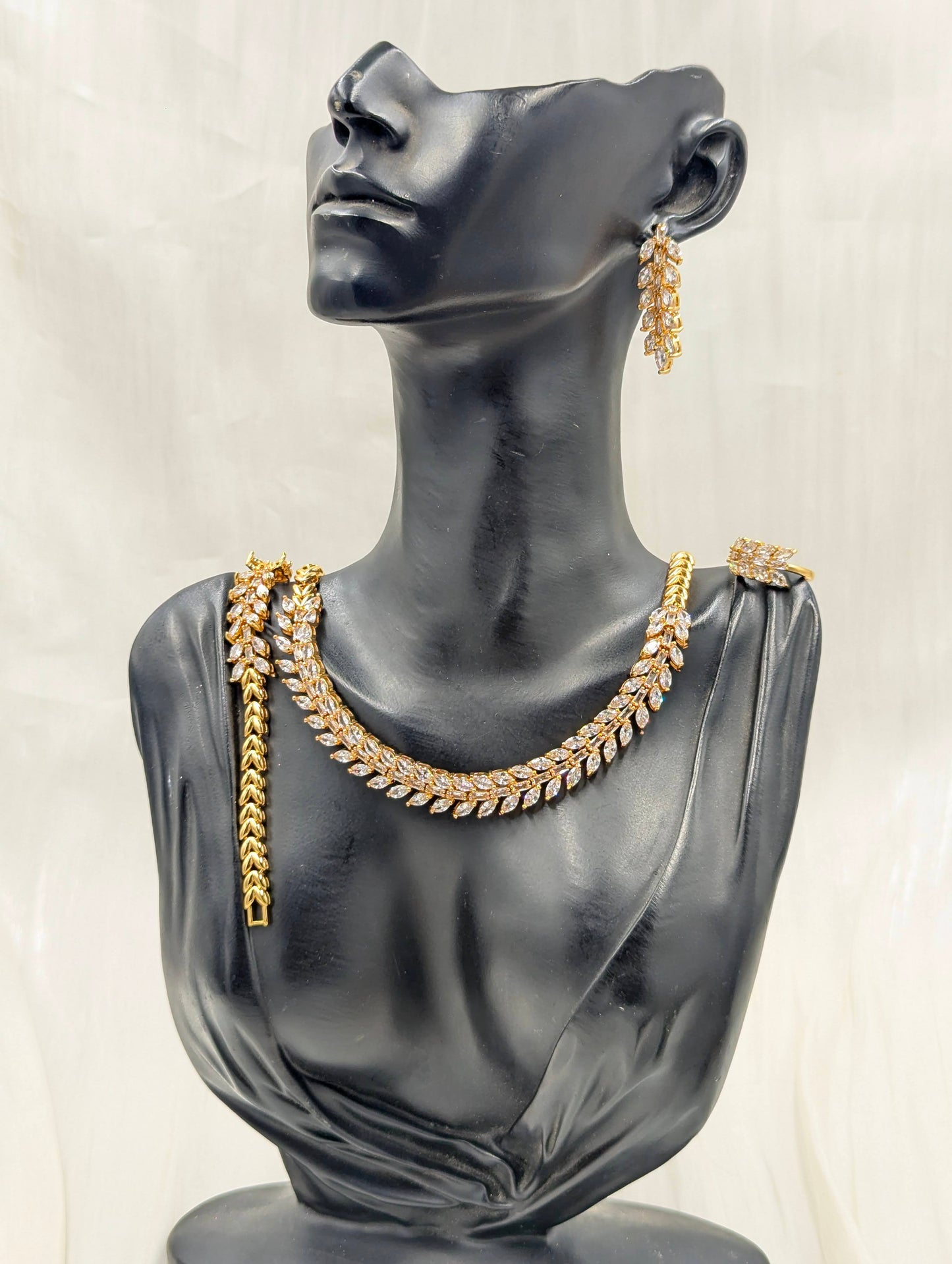 Royalty Necklace Set
