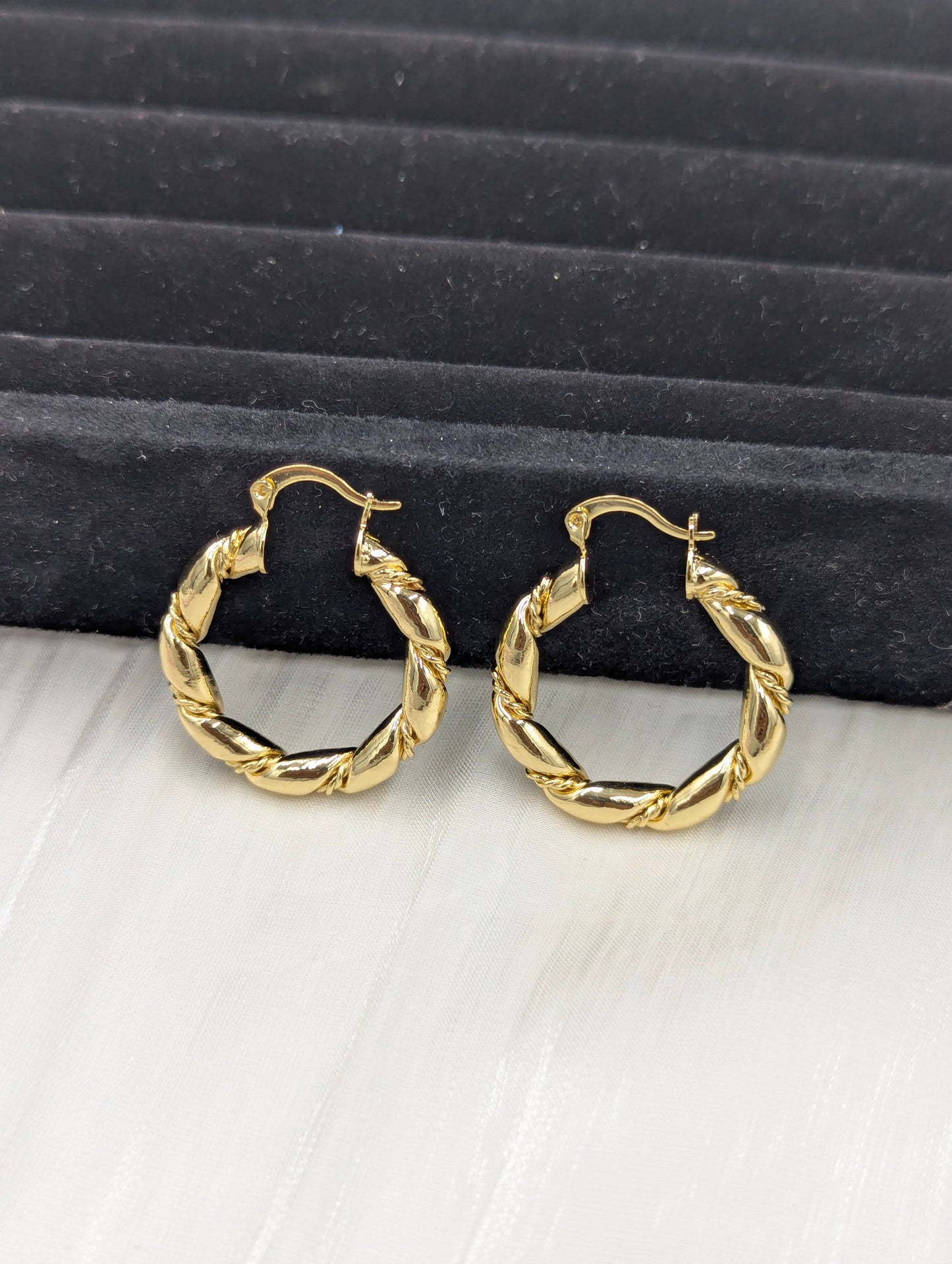 Twist Hoops