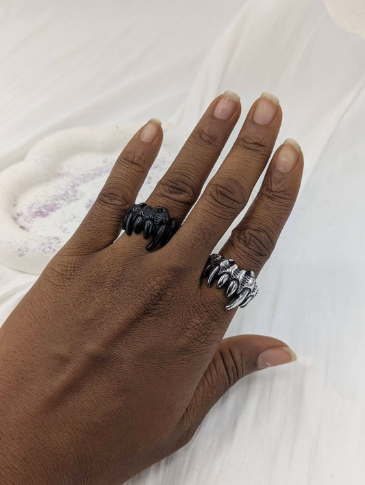 Jaw Ring (size 10)