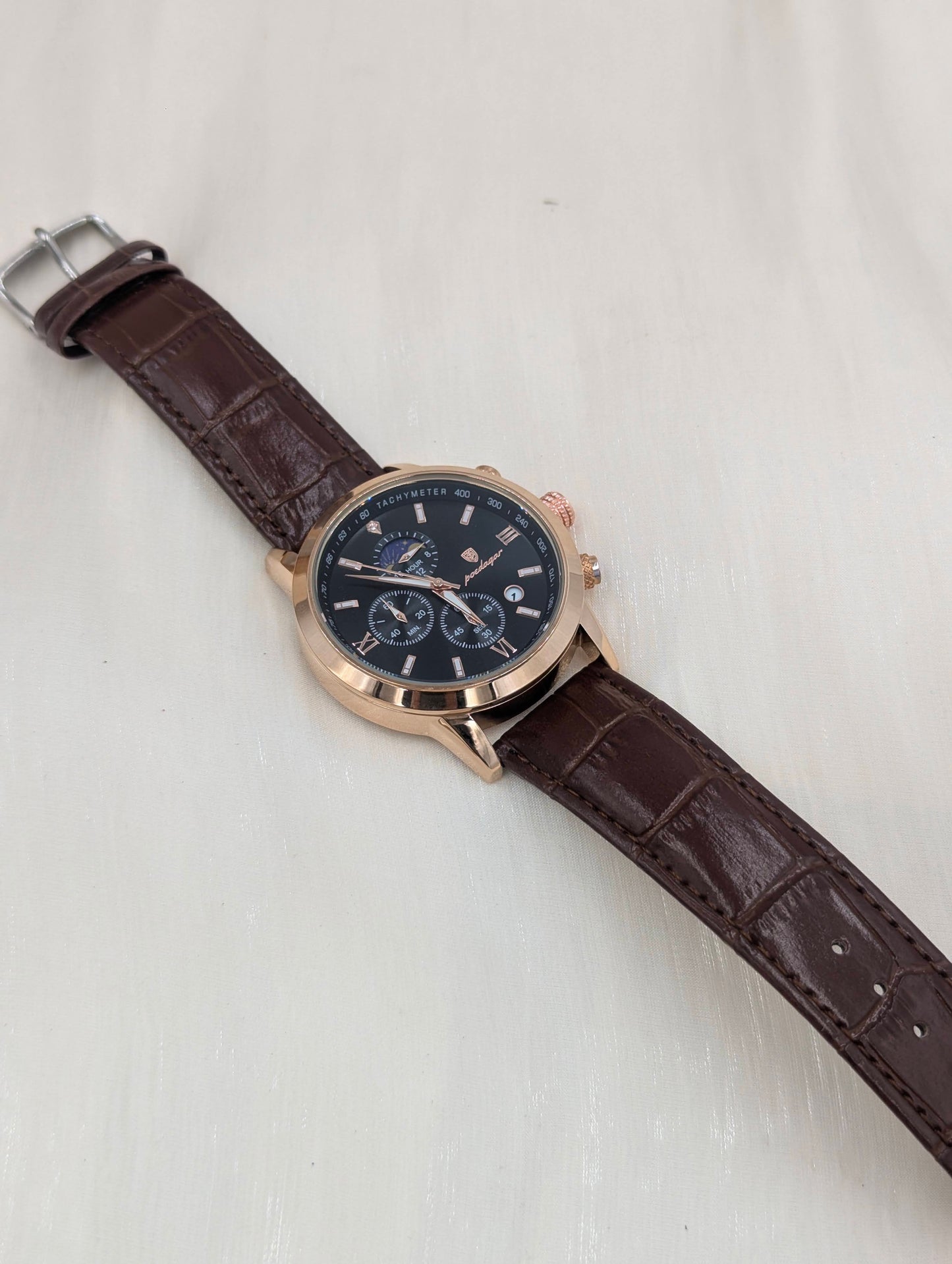 Poedagar Leather Wristwatch