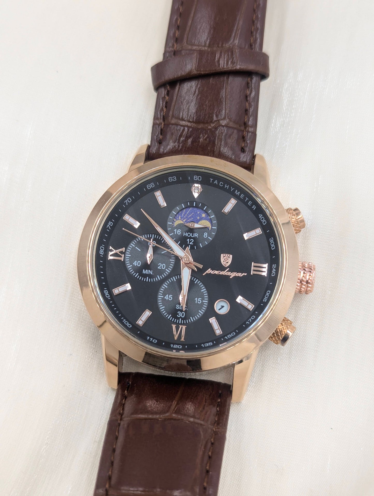 Poedagar Leather Wristwatch