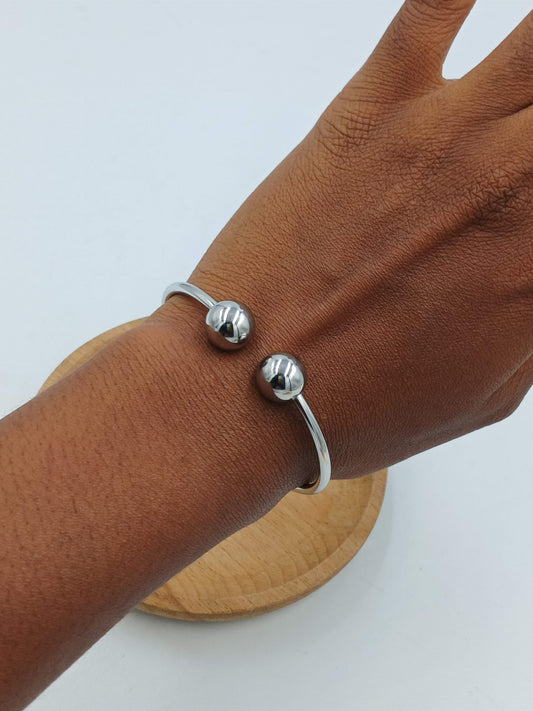 Cuff bangle