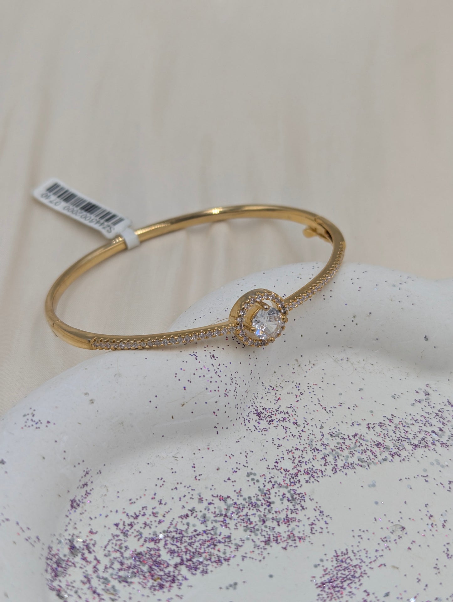 Circle Clasp Bangle